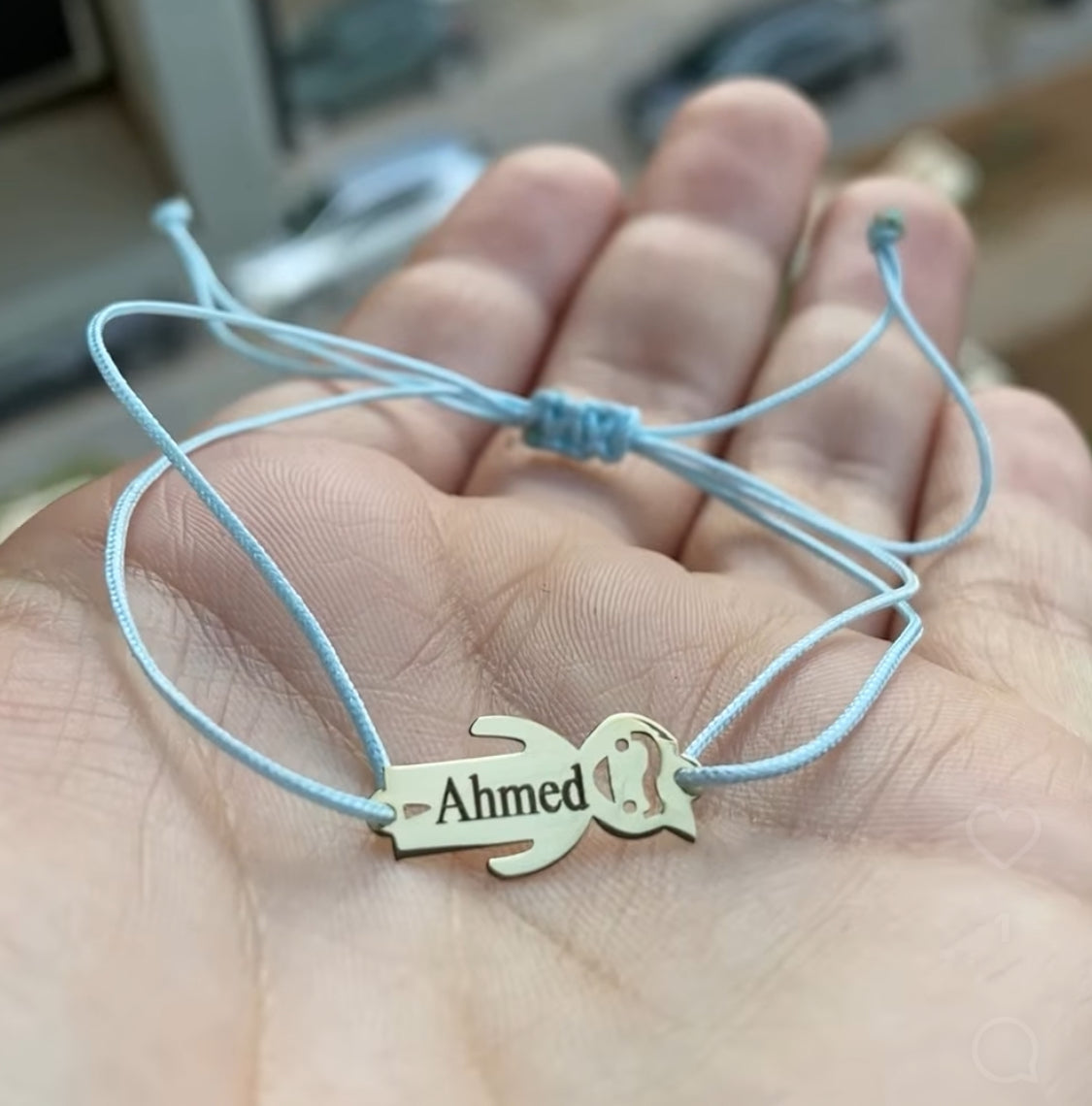 Bracelet personnalisé en Or 18 carats. Tous les prénoms disponibles