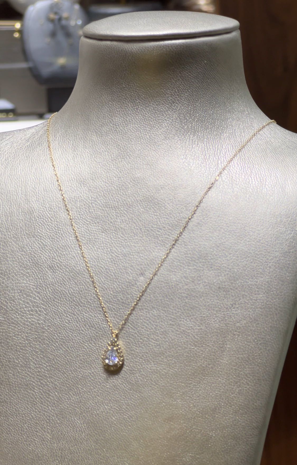 Collier *Taj Nour *. Éclat Marocain en Or 18 Carats