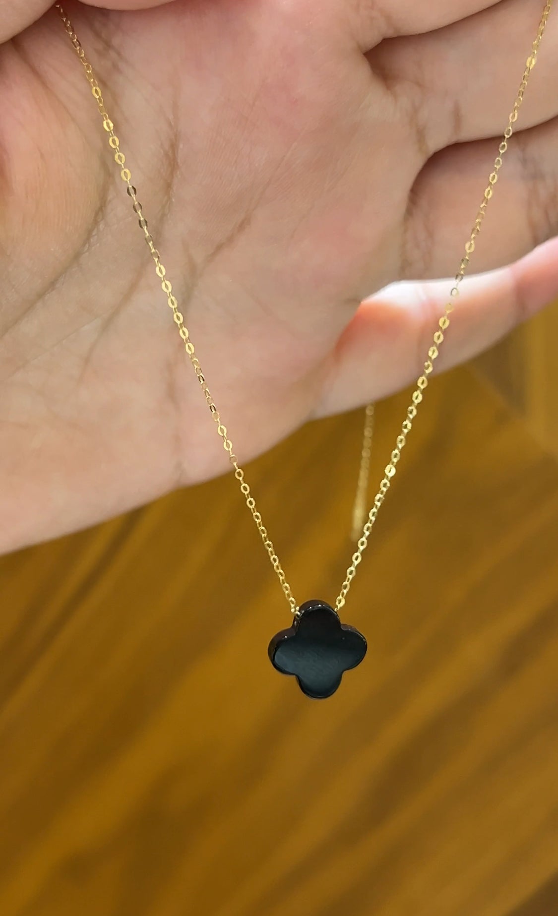 Collier van cleef en Or 18 carats✨😍